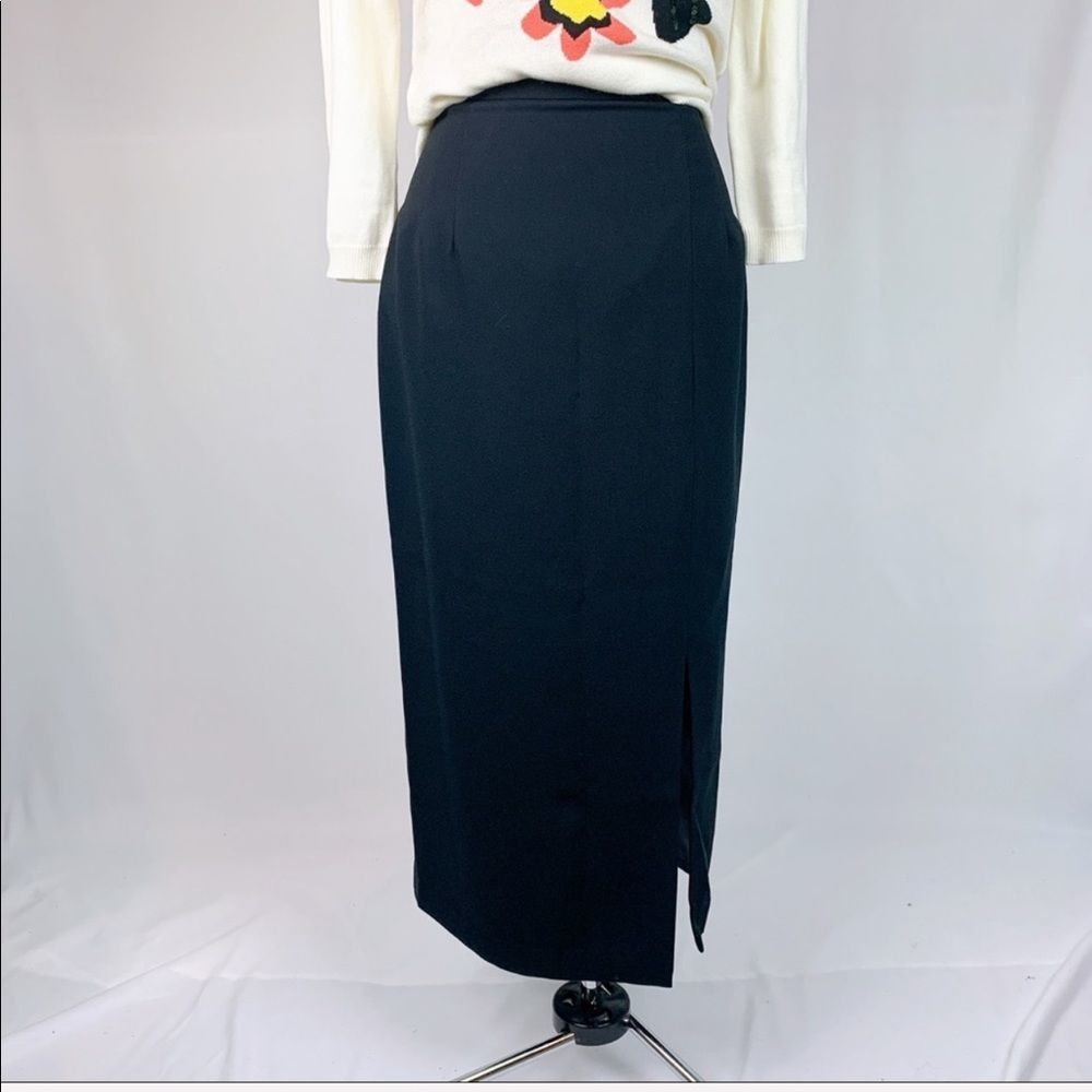 Lord & Taylor black pencil skirt